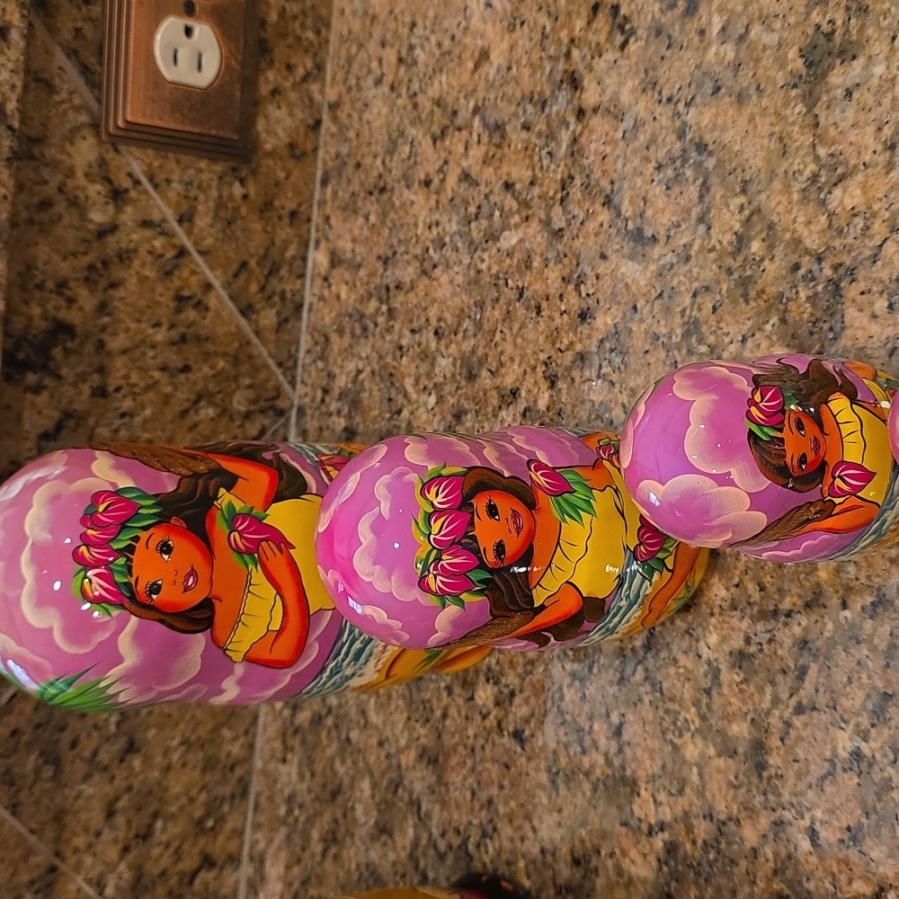 3 Russian Wooden Nesting Dolls - Picture 10 of 11